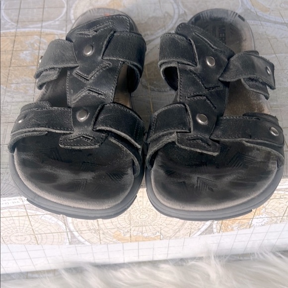 MERRELL Sandals Black Slip-on Sandals - Size 9 - Picture 2 of 10